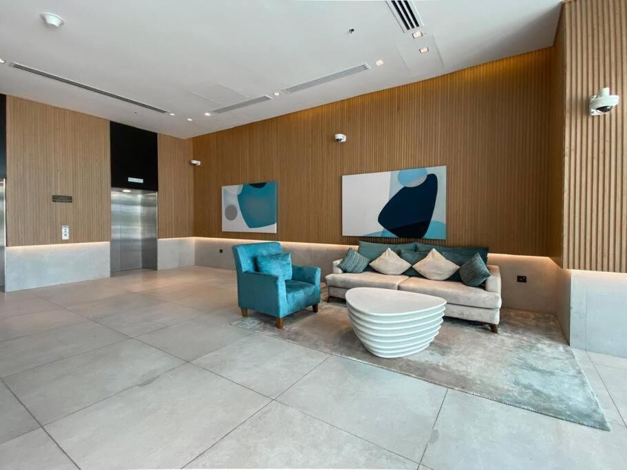 1 Bedroom 65M2, Infinity Pool, West Beach, Noise Insulation Дубай Экстерьер фото