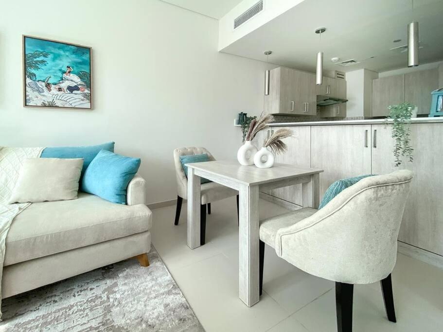 1 Bedroom 65M2, Infinity Pool, West Beach, Noise Insulation Дубай Экстерьер фото